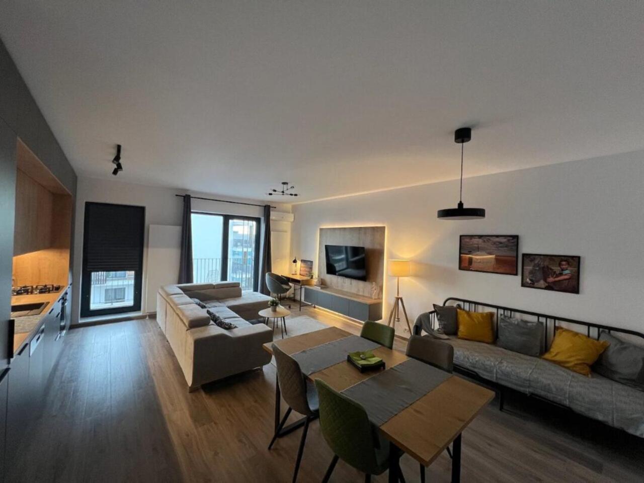High-rise Luxury With Free Parking * 布加勒斯特
