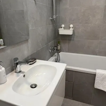 High-Rise Luxury Apartment With Free Parking 布加勒斯特 Exterior photo