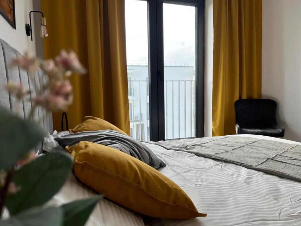 Apartment High-rise Luxury With Free Parking